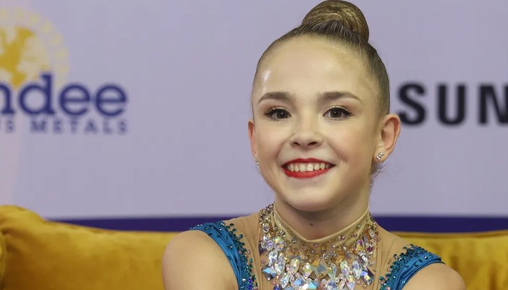 Отборът ни по художествена гимнастика с първо място при девойките Отборът ни по художествена гимнастика с първо място при девойките