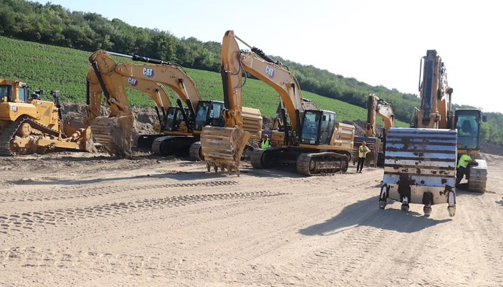 МРРБ и АПИ категорично отхвърлиха твърденията за отлагане на стратегическия проект до 2040 година МРРБ и АПИ категорично отхвърлиха твърденията за отлагане на стратегическия проект до 2040 година