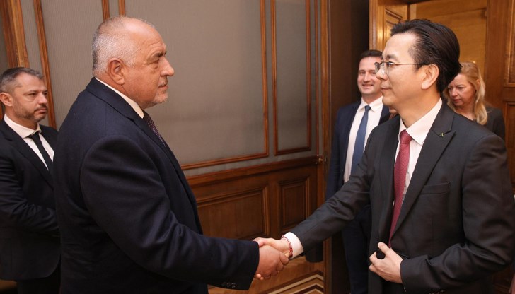 Над 70% от българите подкрепят развитието на ядрената енергетика у нас, заяви лидерът на ГЕРБ на среща с ръководството на "Хюндай" Над 70% от българите подкрепят развитието на ядрената енергетика у нас, заяви лидерът на ГЕРБ на среща с ръководството на "Хюндай"