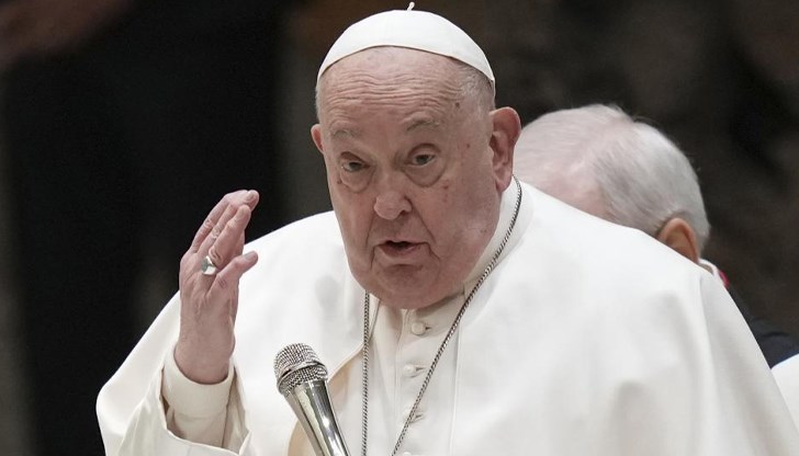 88-годишният духовник се бори с двустранна пневмония 88-годишният духовник се бори с двустранна пневмония