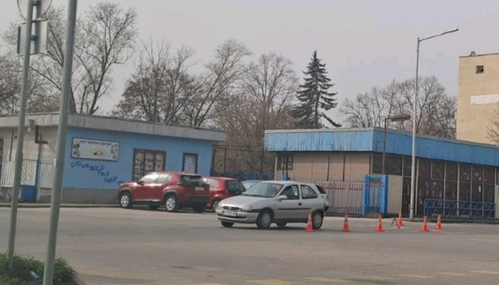 Момичетата са прегледани от лекар и са без сериозни наранявания Момичетата са прегледани от лекар и са без сериозни наранявания