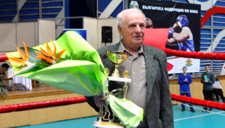 Спортна България се прощава с големия боксов треньор Спортна България се прощава с големия боксов треньор