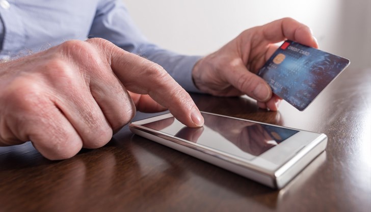 Осем пъти за три месеца пловдивчанин превеждал пари на измамник, мислейки че помага на дете в нужда Осем пъти за три месеца пловдивчанин превеждал пари на измамник, мислейки че помага на дете в нужда