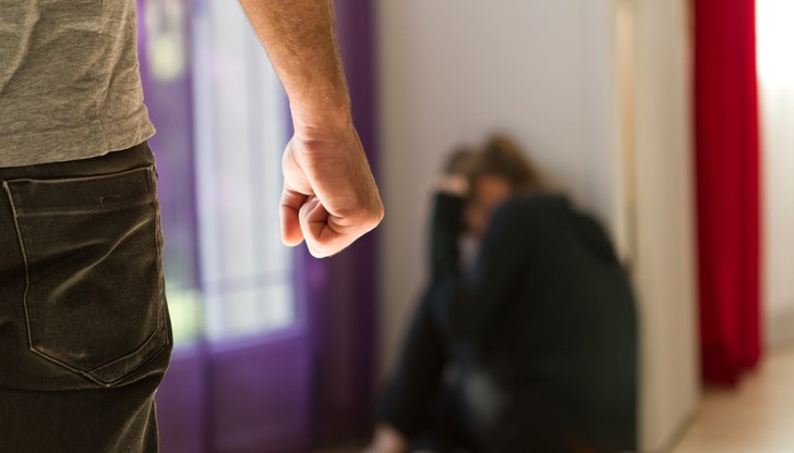 45-годишният ѝ партньор е обвинен в причиняване на смърт по непредпазливост 45-годишният ѝ партньор е обвинен в причиняване на смърт по непредпазливост