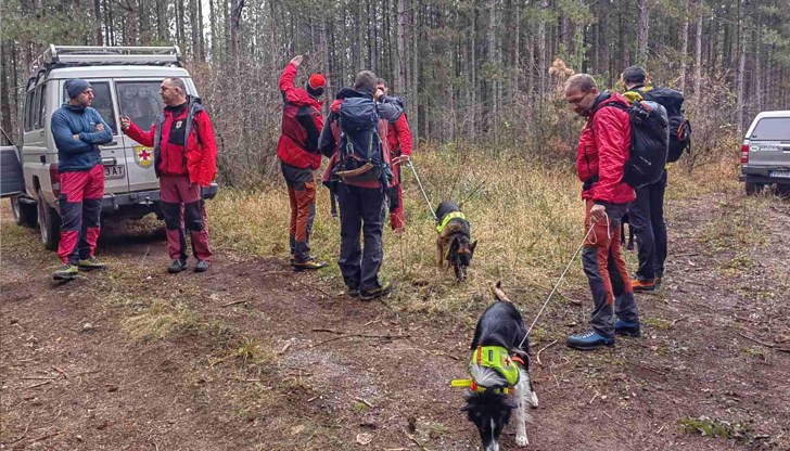 Пожарникари и планински спасители проведоха спасителната акция снощи Пожарникари и планински спасители проведоха спасителната акция снощи