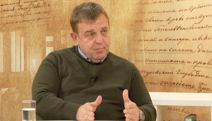 Бившият министър на отбраната определи българската външна политика като "изпълнявам без да мисля" Бившият министър на отбраната определи българската външна политика като "изпълнявам без да мисля"