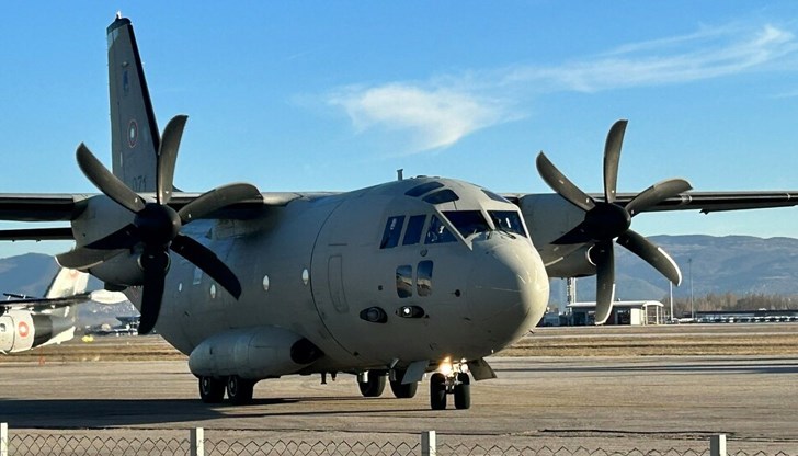 Екипажът от авиобаза Враждебна изпълни успешно хуманитарната мисия днес Екипажът от авиобаза Враждебна изпълни успешно хуманитарната мисия днес