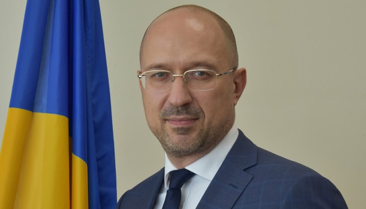 Продължаваме да работим със САЩ спокойно и чрез всички възможни канали, заяви украинският премиер Продължаваме да работим със САЩ спокойно и чрез всички възможни канали, заяви украинският премиер