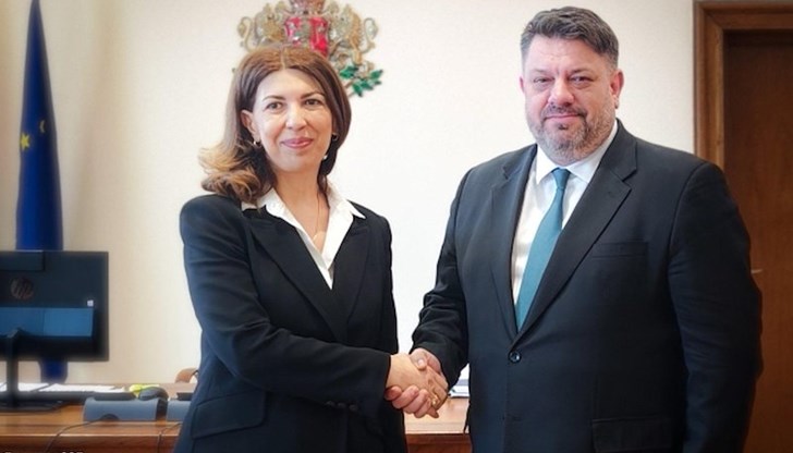 Вицепремиерът се срещна с новия посланик на Армения Вицепремиерът се срещна с новия посланик на Армения