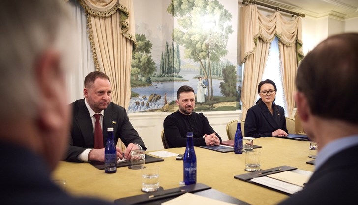 Сенатор Линдзи Греъм призова Зеленски да подаде оставка Сенатор Линдзи Греъм призова Зеленски да подаде оставка