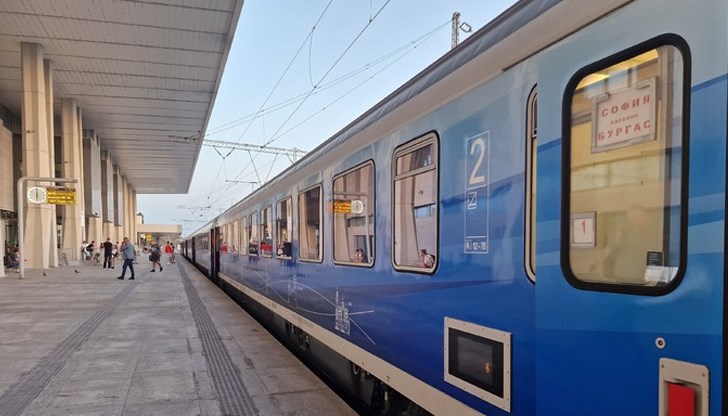 Компанията ще развива маршрути от София до Черноморието с ограничен брой спирки Компанията ще развива маршрути от София до Черноморието с ограничен брой спирки