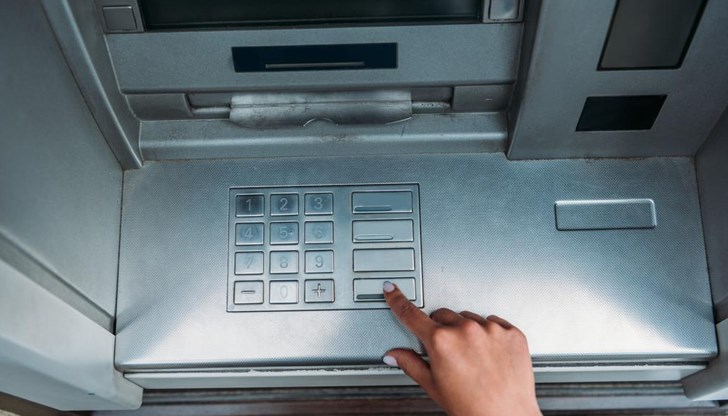 Бандата е действала по схема за проследяване и кражба на банкови карти от октомври 2024 година Бандата е действала по схема за проследяване и кражба на банкови карти от октомври 2024 година