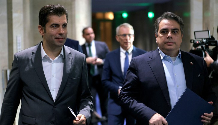 Опозицията обвинява прокуратурата в прикриване на изборни измами в 2204 секции Опозицията обвинява прокуратурата в прикриване на изборни измами в 2204 секции