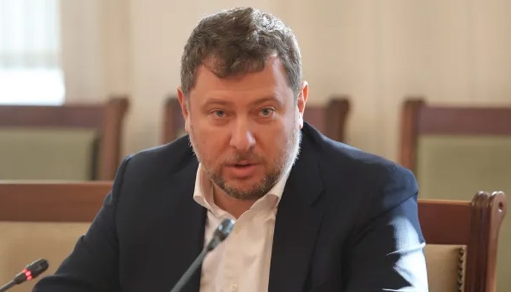 Директорът на "Информационно обслужване": Видеозаписите показват бюлетини, протоколите - нули Директорът на "Информационно обслужване": Видеозаписите показват бюлетини, протоколите - нули