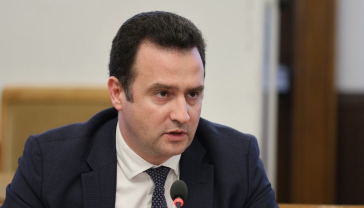 Битовите потребители ще се компенсират със защитен механизъм, обеща министърът на енергетиката Битовите потребители ще се компенсират със защитен механизъм, обеща министърът на енергетиката