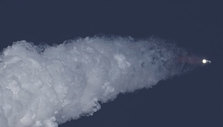 Ракетата "Старшип" се разпадна над Карибите Ракетата "Старшип" се разпадна над Карибите