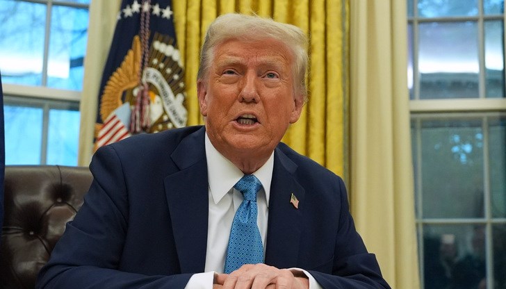 Тръмп е "разгневен" от Путин заради критиките към Зеленски Тръмп е "разгневен" от Путин заради критиките към Зеленски