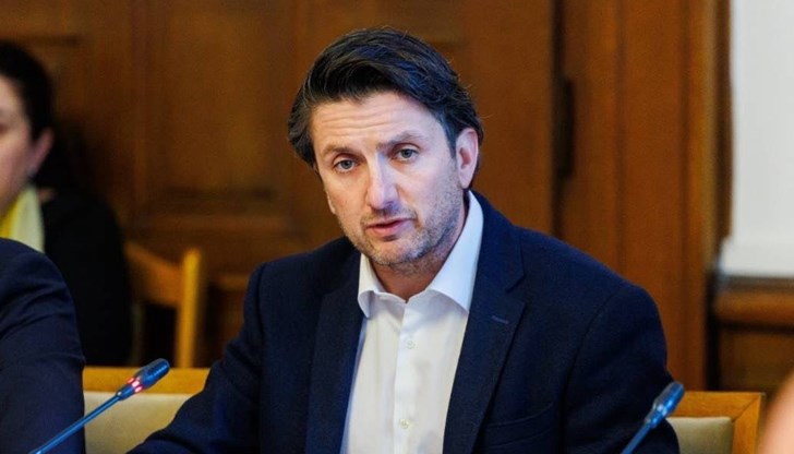 Министерството на туризма няма да позволи да се извършват незаконни действия по българските плажове, които ги увреждат, подчерта министърът на туризма Министерството на туризма няма да позволи да се извършват незаконни действия по българските плажове, които ги увреждат, подчерта министърът на туризма