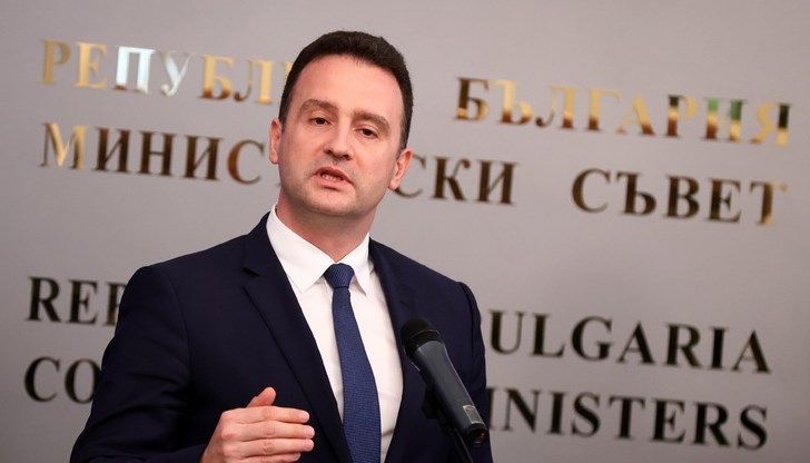 Министърът на енергетиката обещава механизъм, който щял да компенсира разликите в цените Министърът на енергетиката обещава механизъм, който щял да компенсира разликите в цените