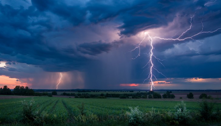 Новата седмица започва със захлаждане и силен североизточен вятър Новата седмица започва със захлаждане и силен североизточен вятър