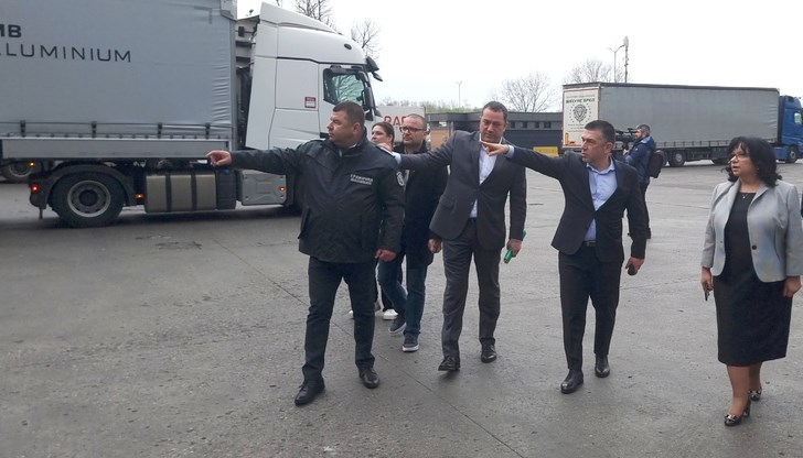 Реконструкцията ще увеличи капацитета на граничния пункт с 25% Реконструкцията ще увеличи капацитета на граничния пункт с 25%