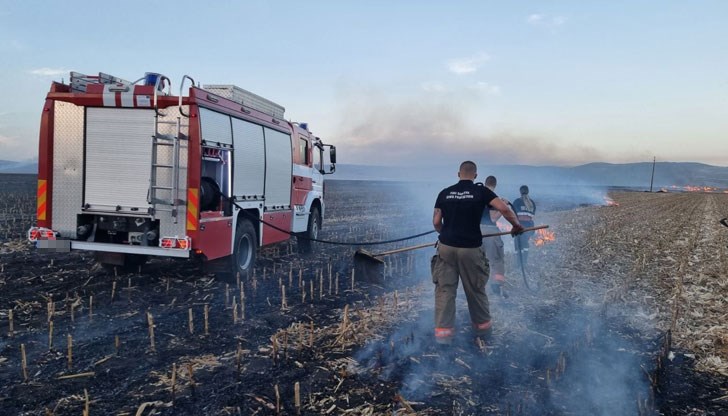 Огнеборците се справиха с множество инциденти в сухи треви и отпадъци без нанесени материални щети Огнеборците се справиха с множество инциденти в сухи треви и отпадъци без нанесени материални щети