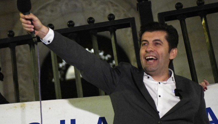 Съпредседателят на "Продължаваме промяната" се включи в протеста в София Съпредседателят на "Продължаваме промяната" се включи в протеста в София