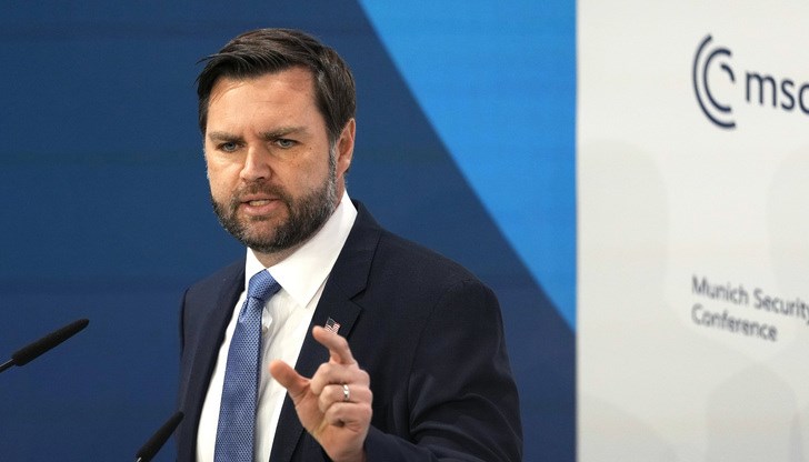 Американският вицепрезидент: Мразя, че отново трябва да спасяваме Европа Американският вицепрезидент: Мразя, че отново трябва да спасяваме Европа