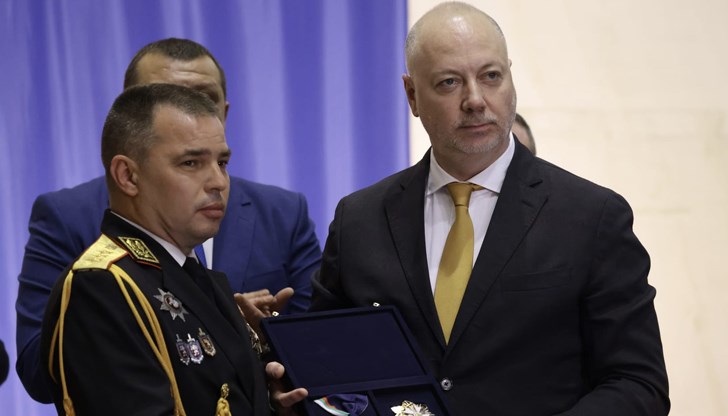 Премиерът награди служители на „Гранична полиция" за приноса им към Шенген Премиерът награди служители на „Гранична полиция" за приноса им към Шенген
