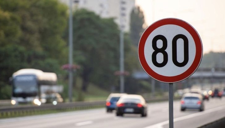 В Швейцария глобата за превишена скорост може да достигне 34 000 евро В Швейцария глобата за превишена скорост може да достигне 34 000 евро