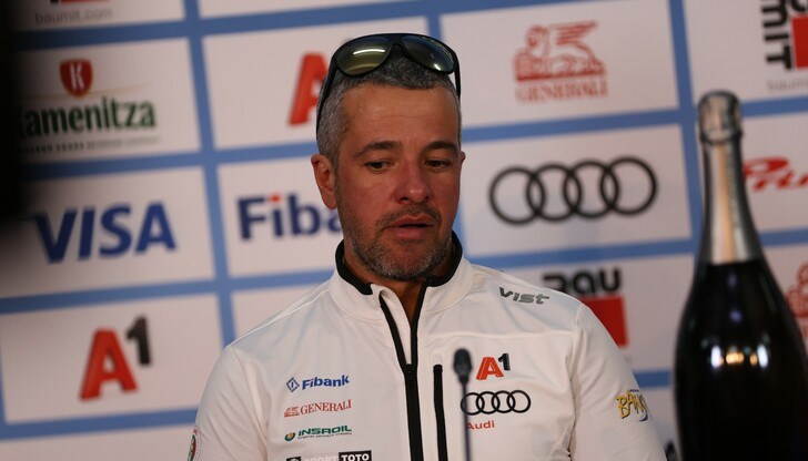 Атанасов беше отличен за "Треньор на месеца" за февруари Атанасов беше отличен за "Треньор на месеца" за февруари