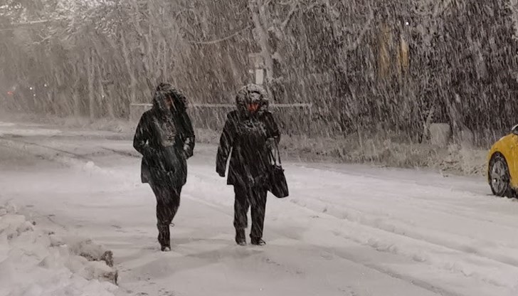 Средиземноморският антициклон отстъпва място на студен фронт Средиземноморският антициклон отстъпва място на студен фронт