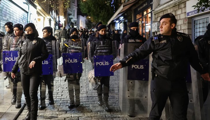 Демонстрациите за отбелязване на празника, който беше вчера, са забранени от години Демонстрациите за отбелязване на празника, който беше вчера, са забранени от години