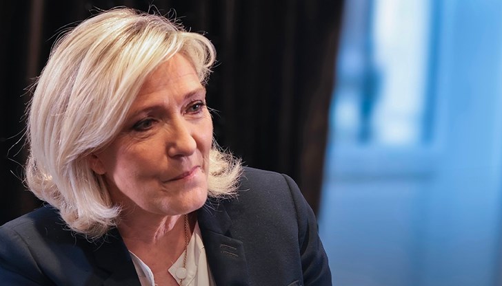 Френският крайнодесен лидер няма да се оттегли от политическия живот въпреки съдебната забрана Френският крайнодесен лидер няма да се оттегли от политическия живот въпреки съдебната забрана