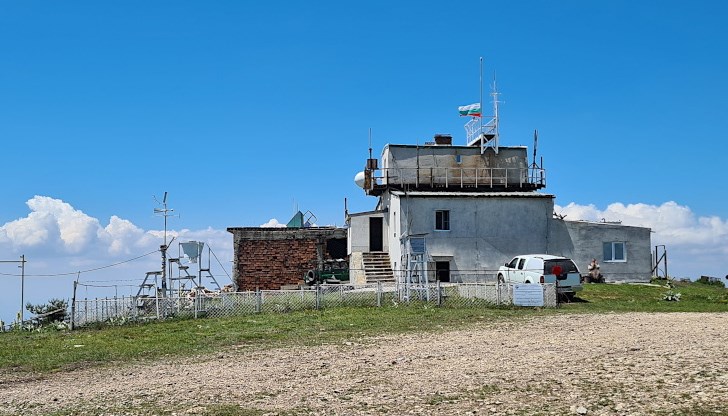 Пребитите от неизвестен мъж синоптици са настанени в болница със стабилизирано състояние Пребитите от неизвестен мъж синоптици са настанени в болница със стабилизирано състояние