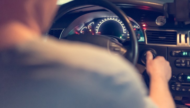 "Пътешественикът" предпочел чужд автомобил пред обществения транспорт "Пътешественикът" предпочел чужд автомобил пред обществения транспорт