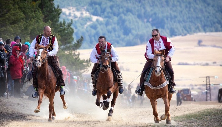 Тази година "Конският Великден" се отбелязва на 8 март с кушии и обредни ритуали Тази година "Конският Великден" се отбелязва на 8 март с кушии и обредни ритуали