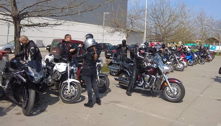 По традиция русенските мотоклубове ще се съберат на паркинга на мола По традиция русенските мотоклубове ще се съберат на паркинга на мола