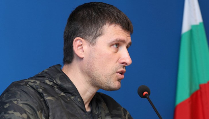 Според публикуваната графика партия "Величие" получава 10 мандата, докато повечето други политически сили губят места Според публикуваната графика партия "Величие" получава 10 мандата, докато повечето други политически сили губят места