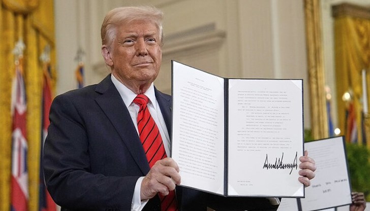 Доналд Тръмп започва "културно прочистване" в престижните музеи на Смитсоновия институт Доналд Тръмп започва "културно прочистване" в престижните музеи на Смитсоновия институт