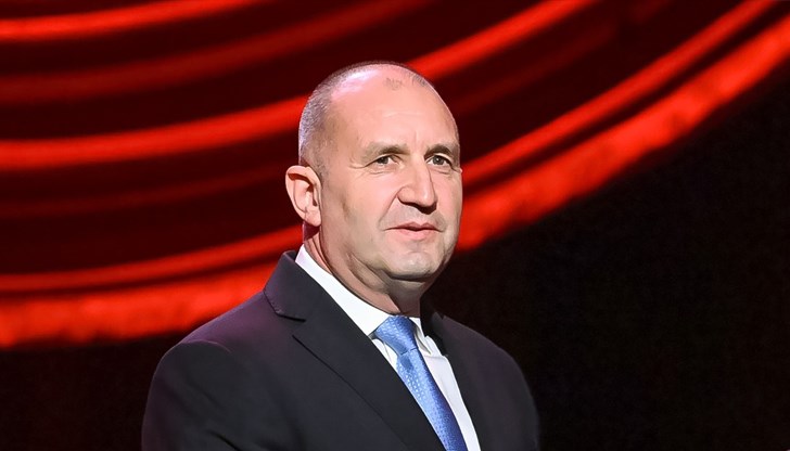 Президентът поздрави дамите по случай 8 март Президентът поздрави дамите по случай 8 март