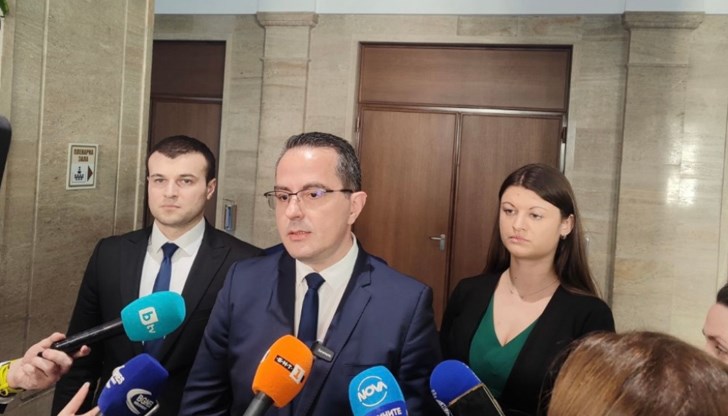 Коалиционната патерица в лицето на ИТН реши да направи нещо напълно безпрецедентно, за да се докаже на сикаджията Коалиционната патерица в лицето на ИТН реши да направи нещо напълно безпрецедентно, за да се докаже на сикаджията