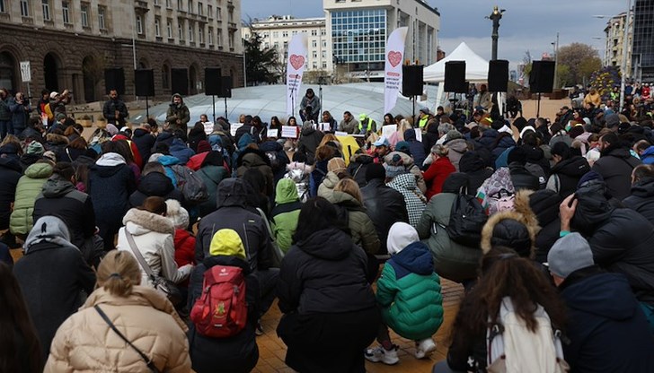 Протестиращи настояват за спешни мерки срещу войната по пътищата Протестиращи настояват за спешни мерки срещу войната по пътищата