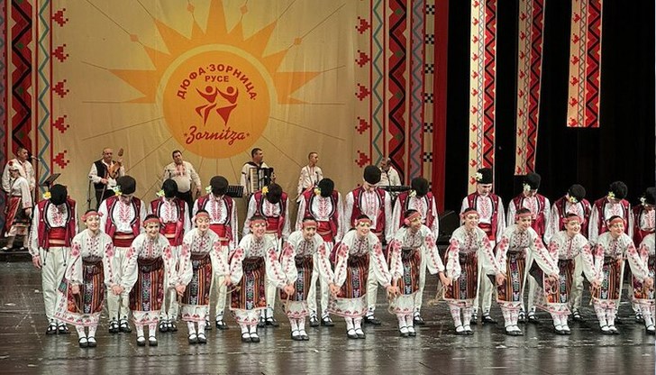 Танцовите постановки на известната хореографка оживяха на сцената на Доходното здание Танцовите постановки на известната хореографка оживяха на сцената на Доходното здание