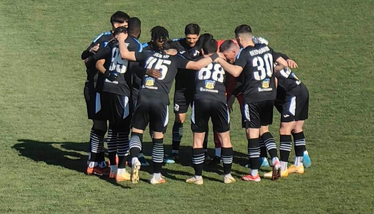 "Драконите" записаха първа загуба за 2025 година и рискуват да изпаднат от топ 4 във Втора лига "Драконите" записаха първа загуба за 2025 година и рискуват да изпаднат от топ 4 във Втора лига