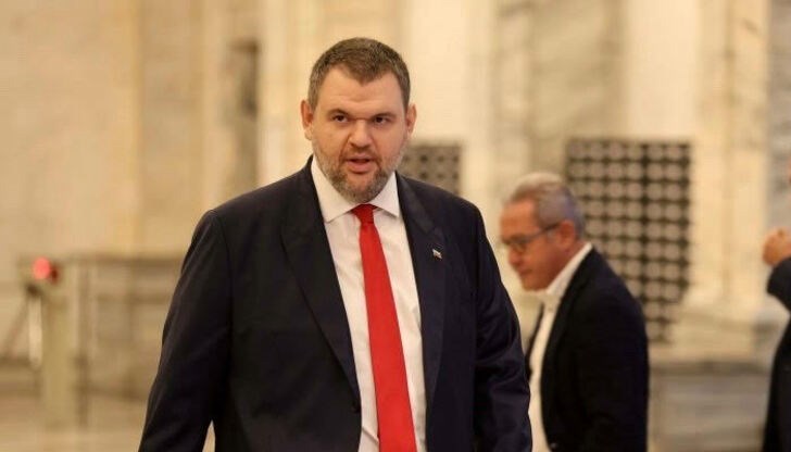 Лидерът на "ДПС - Новото начало" поздрави ромската общност по повод Международния ден на ромите Лидерът на "ДПС - Новото начало" поздрави ромската общност по повод Международния ден на ромите