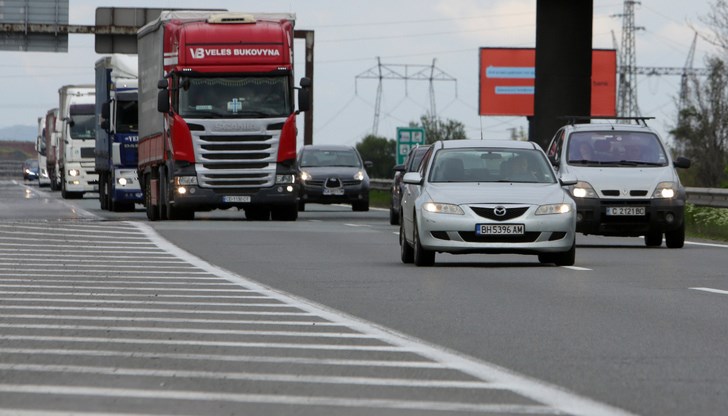 Шофьорите ще бъдат пренасочвани по обходен маршрут в продължение на седем часа и половина Шофьорите ще бъдат пренасочвани по обходен маршрут в продължение на седем часа и половина