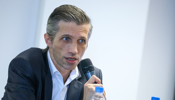 Политическите амбиции за евро не отговарят на икономическата реалност Политическите амбиции за евро не отговарят на икономическата реалност