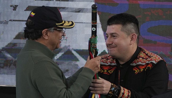 Бунтовници от Comuneros del Sur подписаха две споразумения с президента на страната Густаво Петро Бунтовници от Comuneros del Sur подписаха две споразумения с президента на страната Густаво Петро