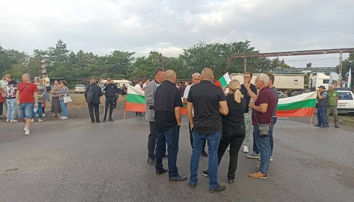 Премиерските обещания от миналата година останаха на хартия, твърдят организаторите Премиерските обещания от миналата година останаха на хартия, твърдят организаторите